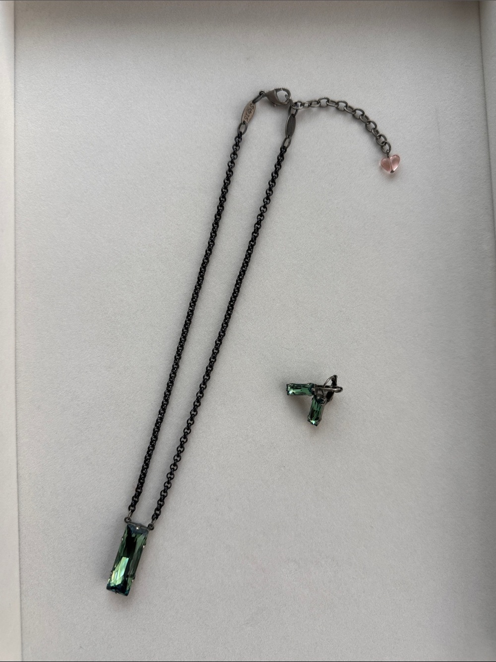 Sabika Dark Chain Emerald Green Crystal Pendant and Stud Set